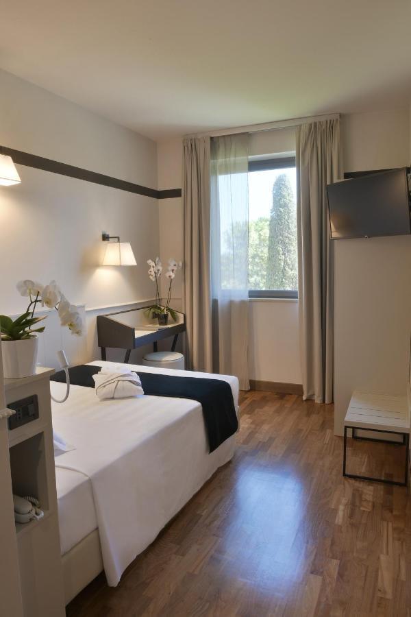 Hotel Torresi Potenza Picena Εξωτερικό φωτογραφία