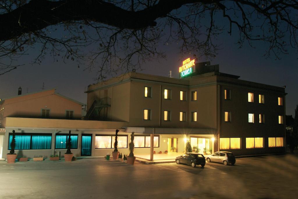 Hotel Torresi Potenza Picena Εξωτερικό φωτογραφία