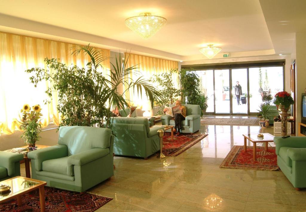 Hotel Torresi Potenza Picena Εξωτερικό φωτογραφία