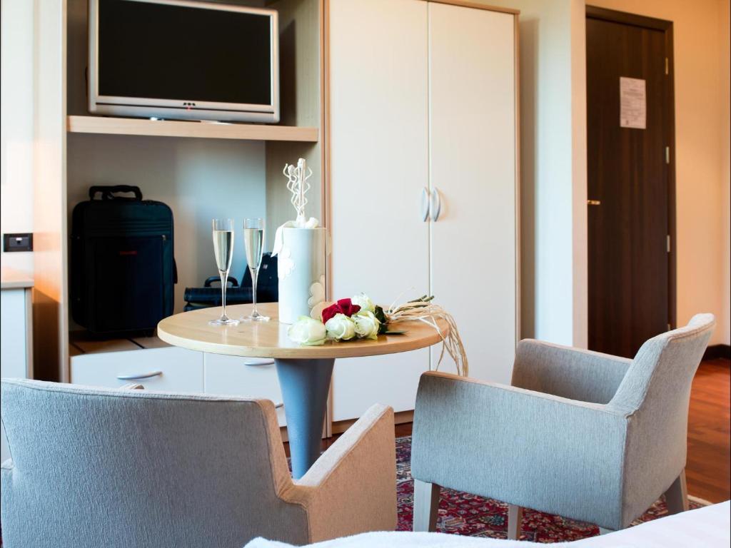 Hotel Torresi Potenza Picena Εξωτερικό φωτογραφία